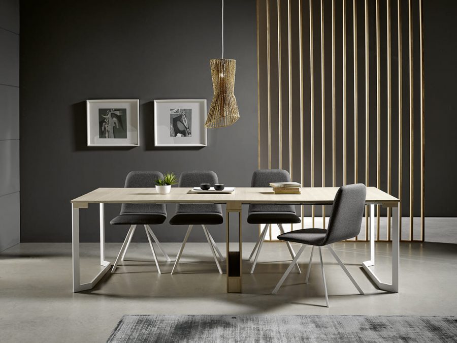 Mesa de comedor, polivalente, sillas, Muebles Yugar